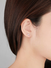 Leo Simple Diamond Ear Crawlers