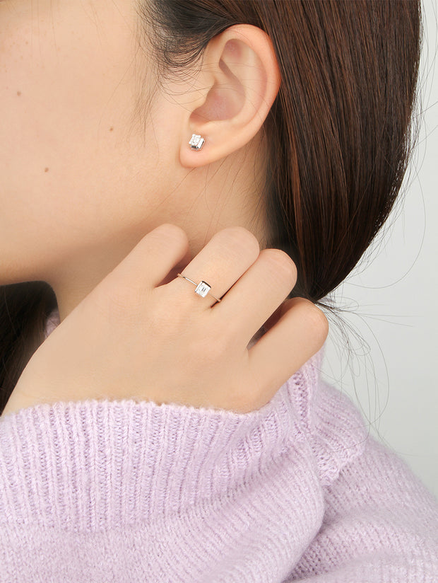 Somnus Illusion White-Rec Earring