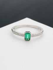 Lufan Emerald-1 Diamond Ring