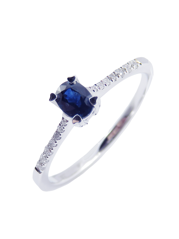 Neptune Oval Heart Prong Ring